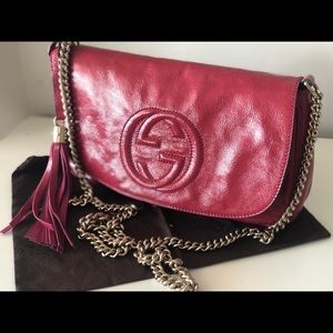 Gucci Bags - Soho Crossbody GUCCI Fuchsia! SALE 😵🔥 Gucci Bags - Soho Crossbody GUCCI Fuchsia! SALE 😵🔥